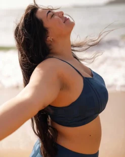 Coastal Squared Surf Crop