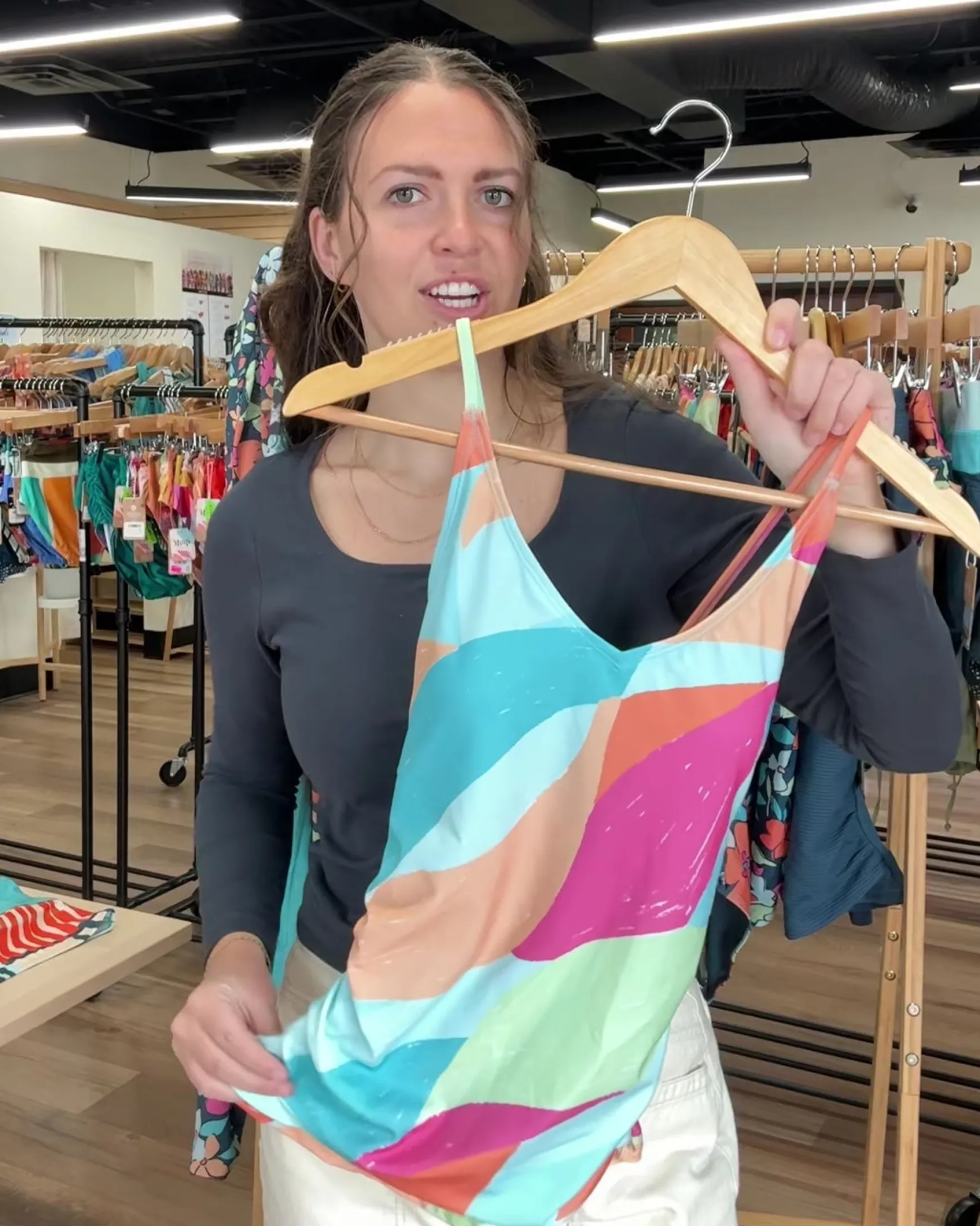 Crest V-Neck Tankini