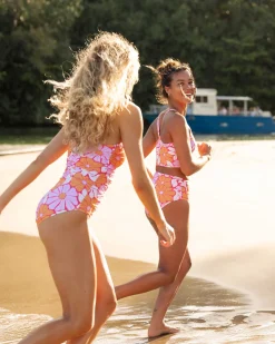 Flora Scoop Neck Crop