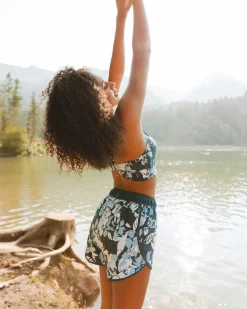 Luna Hybrid Reversible High Rise Short