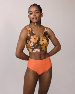 Mocha Floral Switch V Crop