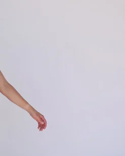 Red Poppy Switch V Crop