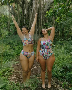 Rye Reversible High Leg Bottom