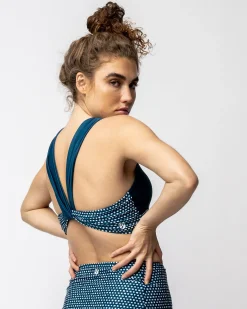 Squared Switch V Crop